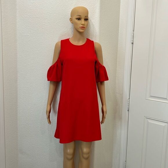 Zara Woman’s Dress Red Cold Shoulder Scoop Neck Mini Size Medium USA - Picture 1 of 9